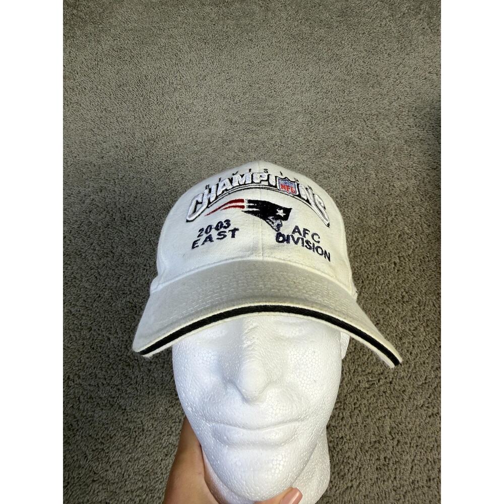 Vintage New England Patriots Hat Cap Strap Back One Size White NFL Reebok